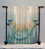 
The Wind in June
2003, 160x160cm, Kimono aus Seide
